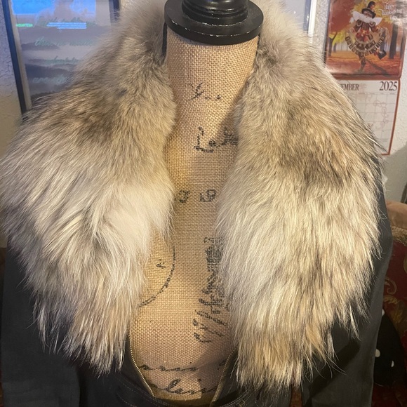 Authentic Rock & Republic Black Denim Jacket with Real Fox Fur - Picture 2 of 11